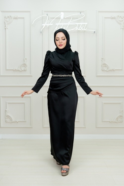 Nesrin  Kemer Taş Detay Bel Drape  Saten Tesettür  Kalem Abiye  Siyah Siyah