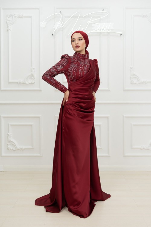 Petra Drape Detay Kol ve Göğüs Taşlı Saten Kalem Tesettür Abiye Bordo Bordo
