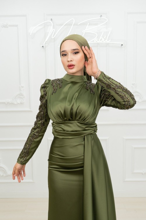  Bel Drape Detay Kol ve Omuz Taşlı Saten Kalem Tesettür Abiye Haki Haki