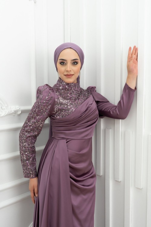 Efil Drape Detay Kol ve Göğüs Taşlı Saten Kalem Tesettür Abiye Lila Lila