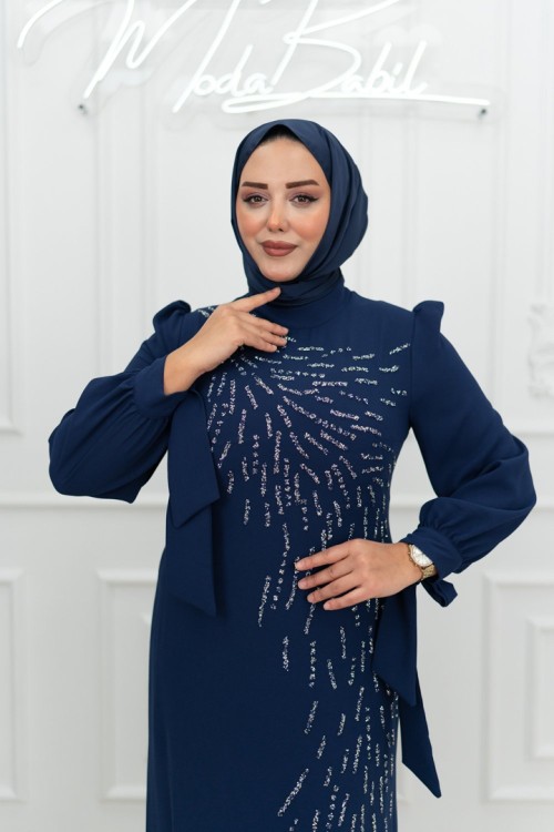  Seyran Taşlı Ve Kol Fiyonk Detay Krep Kalem Tesettür Abiye Lacivert Lacivert
