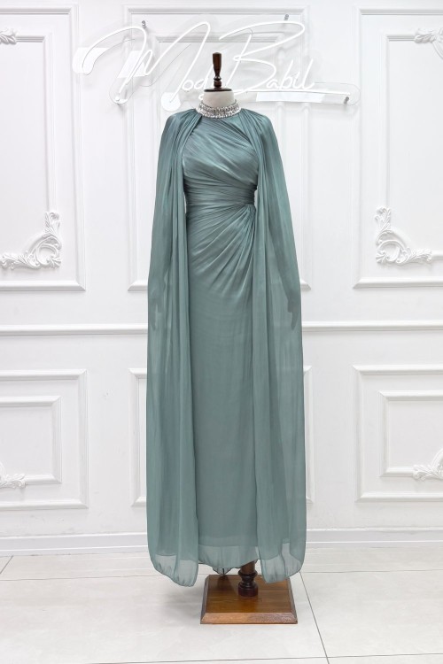 Sevda Göğüs Drape Yaka Taşlı ve Omuz Pelerinli Kalem Tesettür Abiye Soft Mint Soft Mint