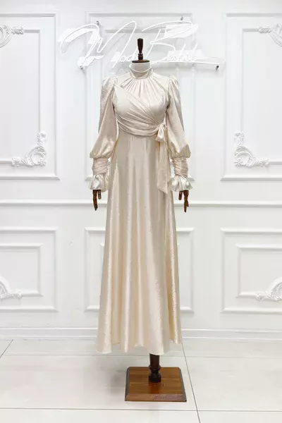 Ferzane Balon Kol Düğmeli Bel bağlamalı Kraş Saten Kloş Tesettür Abiye Krem