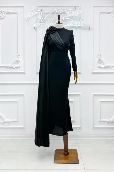 Gülçin Saten Detay Krep Kumaş Balık Tesettür Abiye Siyah