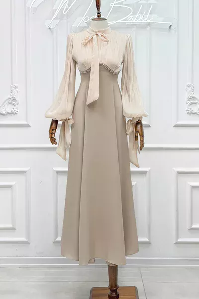 Jülyet Yaka bağlama Işıltı Ve Krep Kumaş kloş Tesettür Abiye Krem