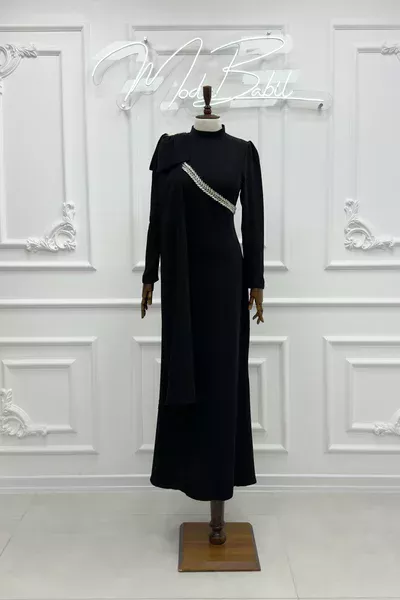 Rosan Omuz Parça Detay Göğüs Taşlı Jesika Kumaş Balık Tesettür Abiye Siyah